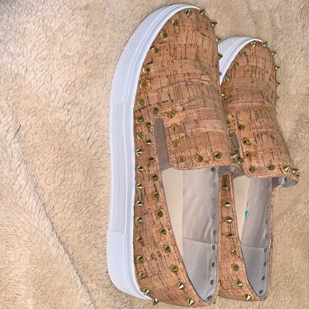 Fashion spike shoes